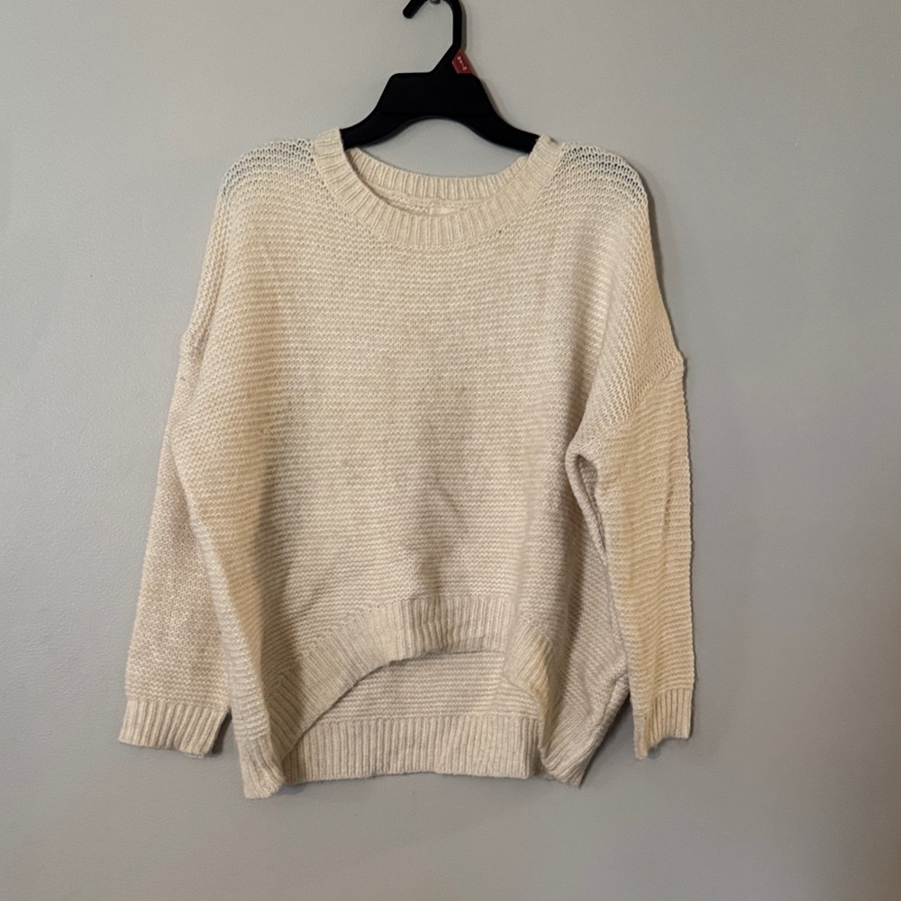 Elegant Cream Women's Crew Neck Sweater